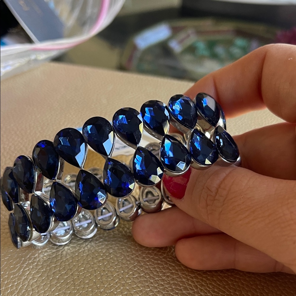 Monet Deep Blue and Silver Teardrop Bracelet